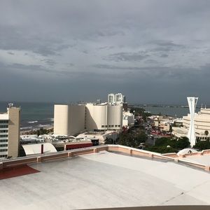 Meet your Posher, Yllka